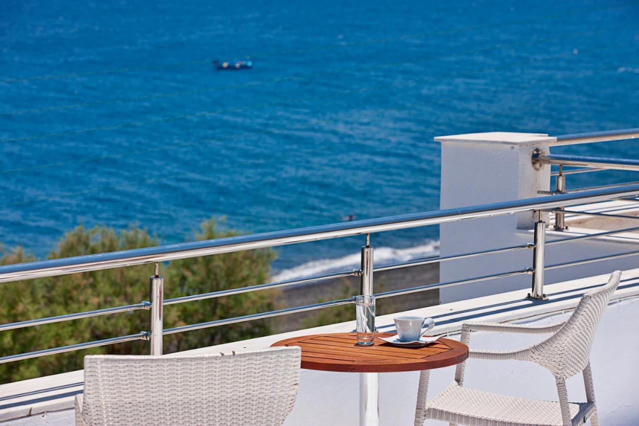Alesahne Beach Hotel Kamári Zewnętrze zdjęcie