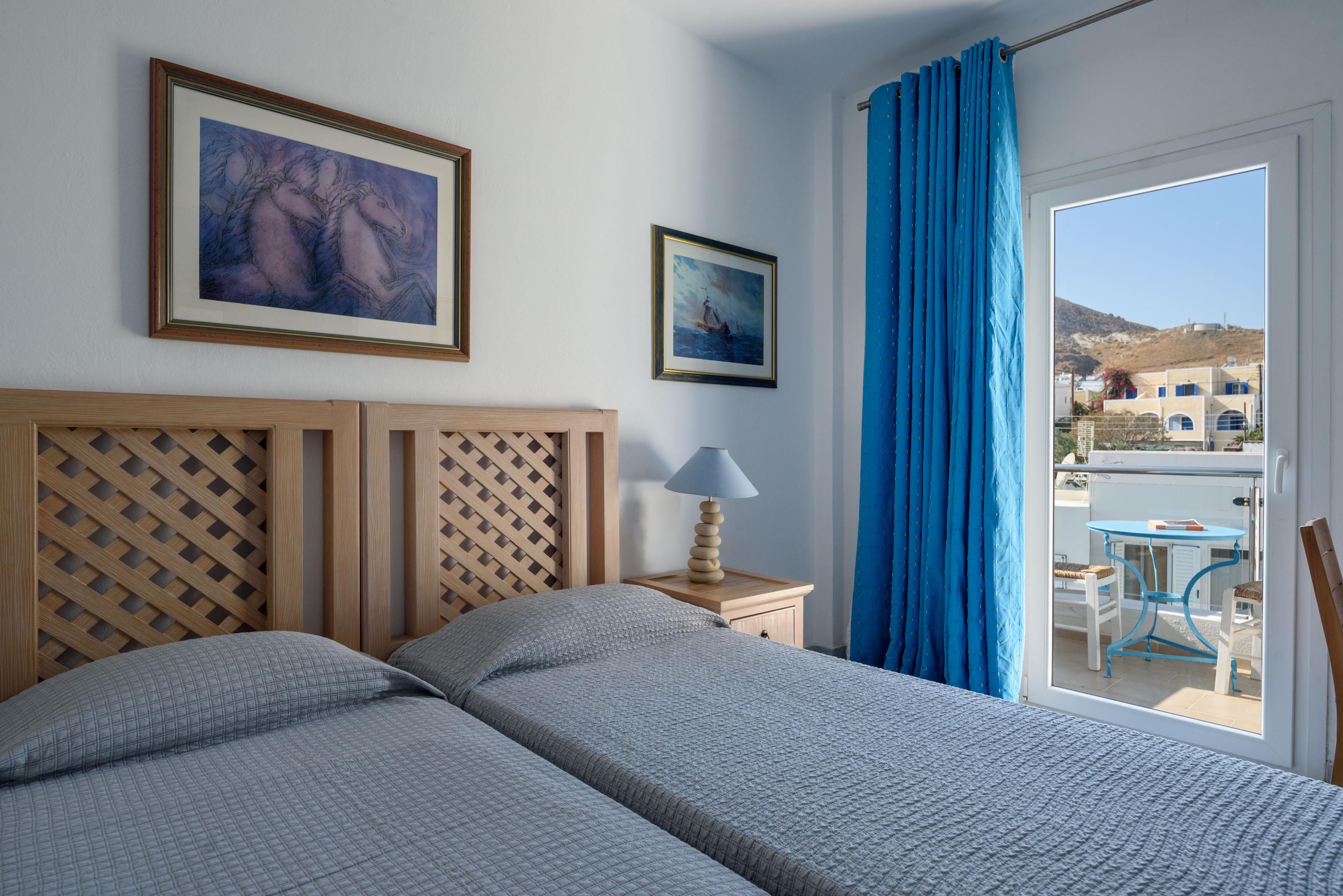 Alesahne Beach Hotel Kamári Zewnętrze zdjęcie