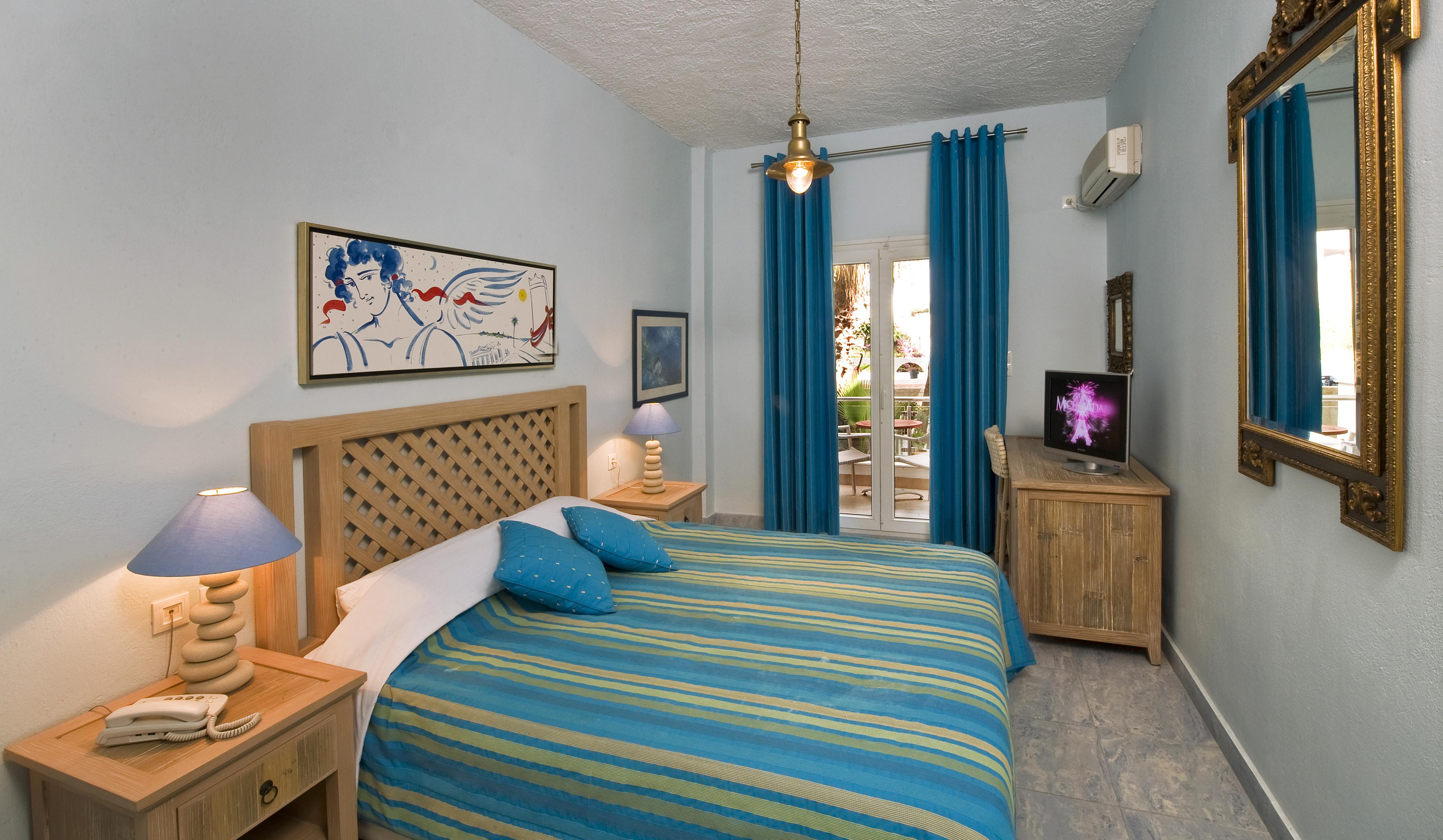 Alesahne Beach Hotel Kamári Zewnętrze zdjęcie