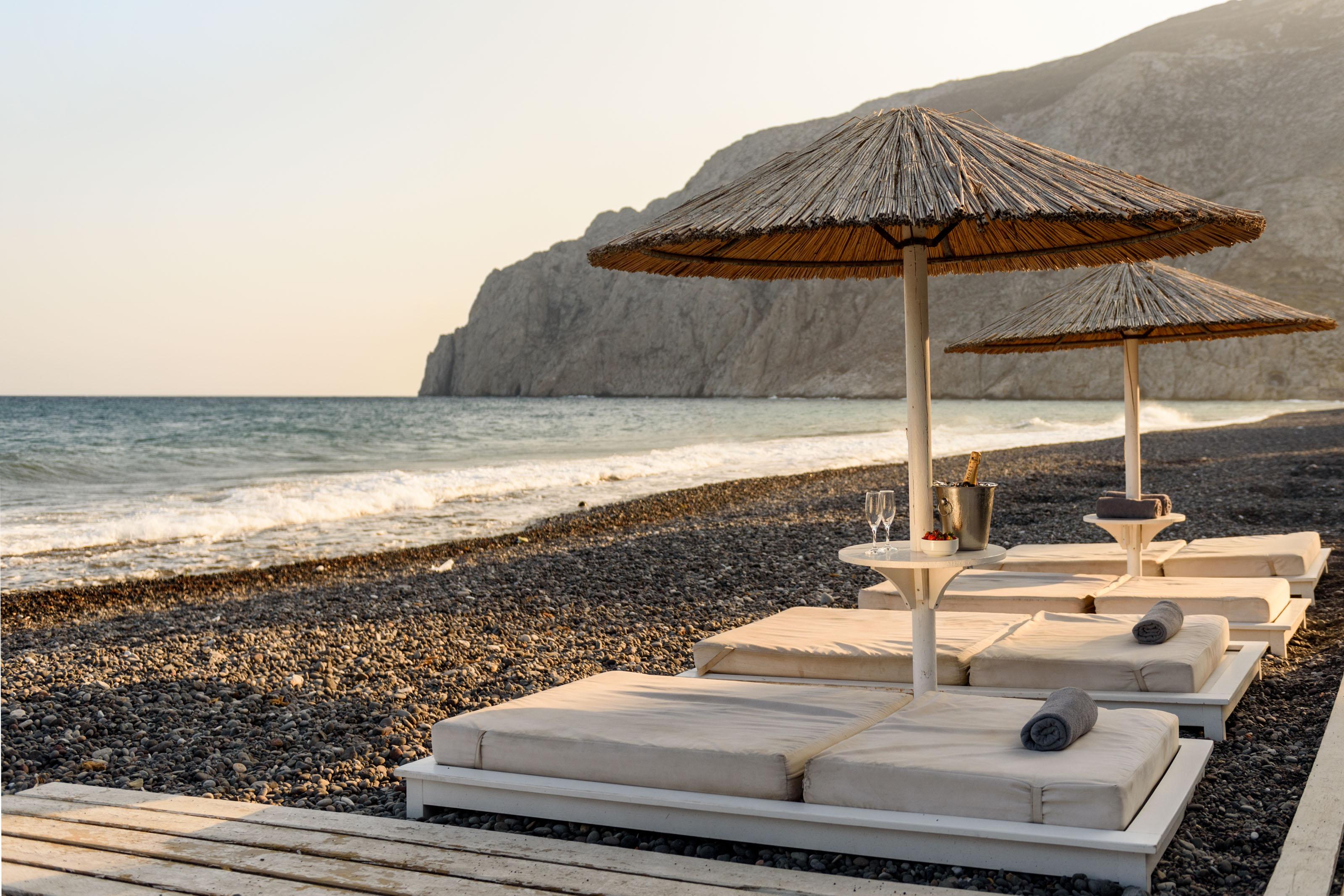 Alesahne Beach Hotel Kamári Zewnętrze zdjęcie