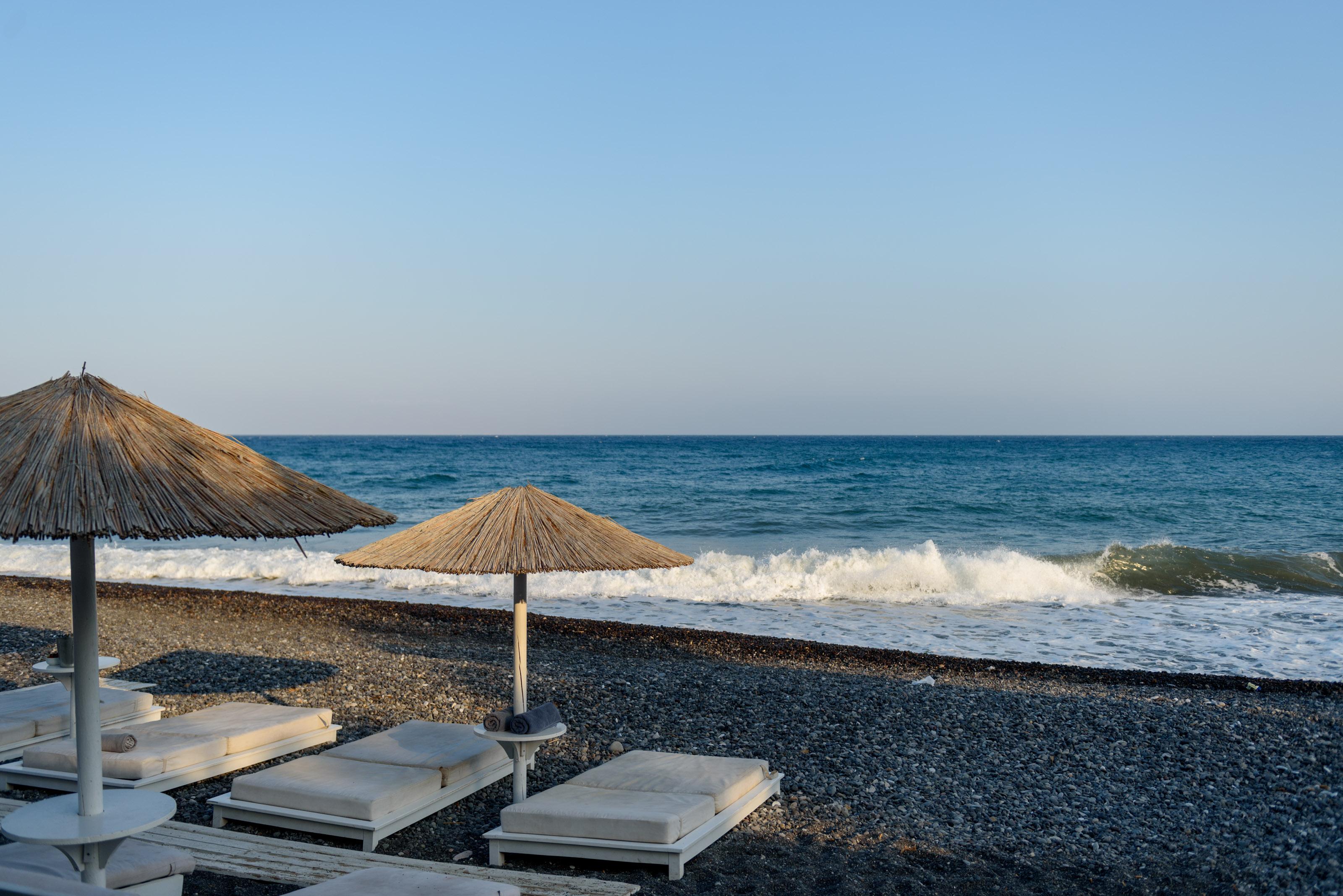 Alesahne Beach Hotel Kamári Zewnętrze zdjęcie
