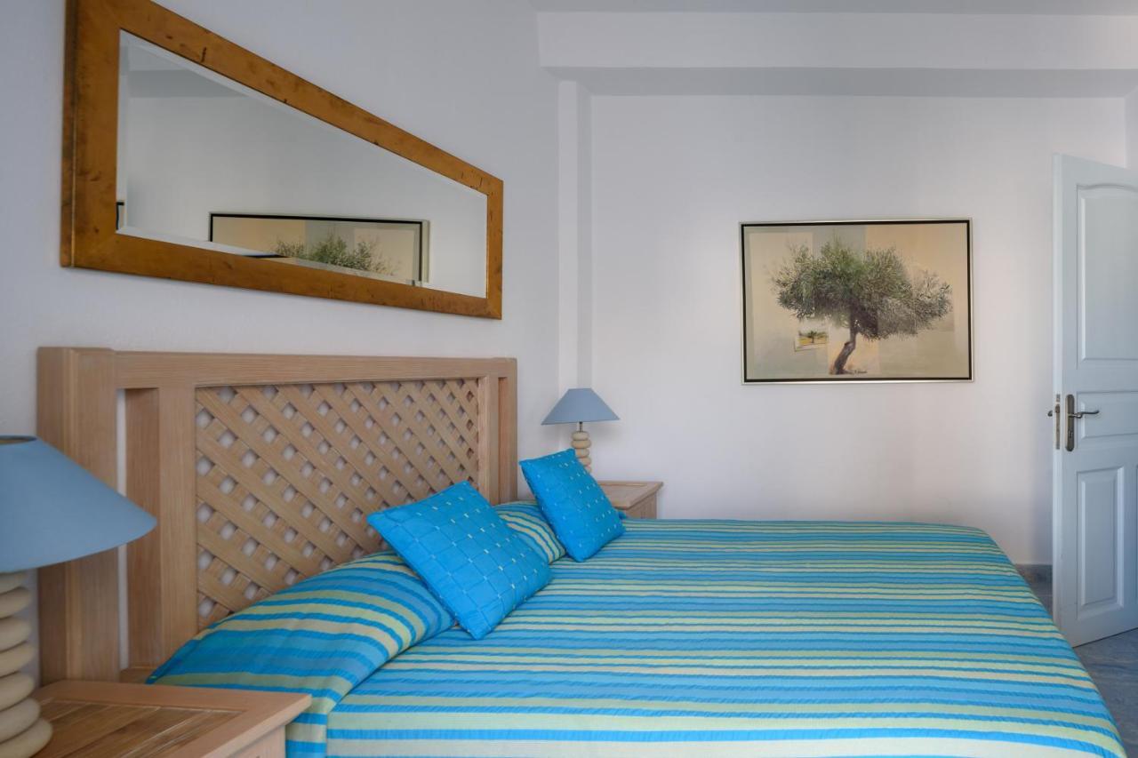 Alesahne Beach Hotel Kamári Zewnętrze zdjęcie